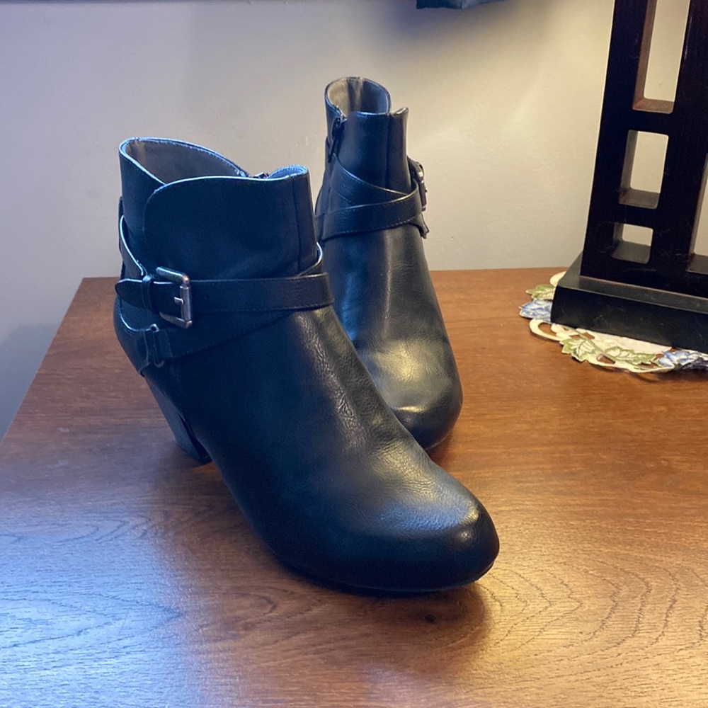 RIALTO Ankle Boots - Size 6.5